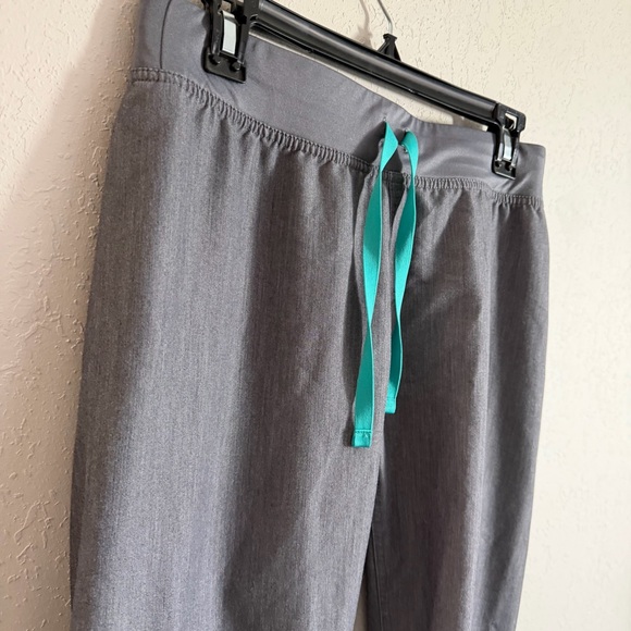 FIGS Livingston Basic Technical Collection Gray Straight Leg Scrub Pants Women S - Picture 2 of 6